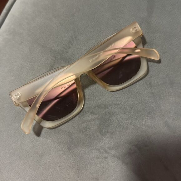 Stylish Yellow / Tan Plastix Glasses - BRAND NEW - Dark Lense - Picture 3 of 4